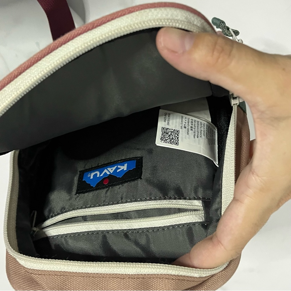 Urban Outfitters Kavu The Pescadero Sling in Rosebud - Picture 8 of 8
